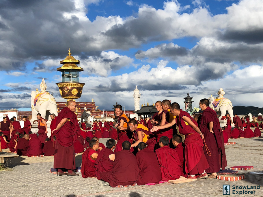 Monks are debating in Sershu Monastery