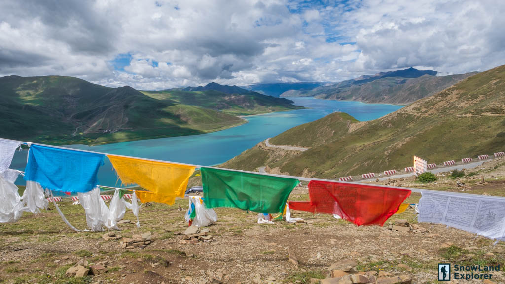 The view of Yamdrok Yumtso Lake from Kamba-la Pass on the way from Gyantse to Lhasa