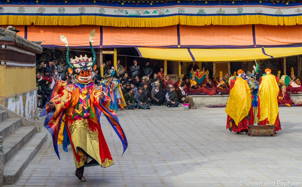 Lower Wutunsi Monastery Monks Cham Dance in Tongren / Rebkong