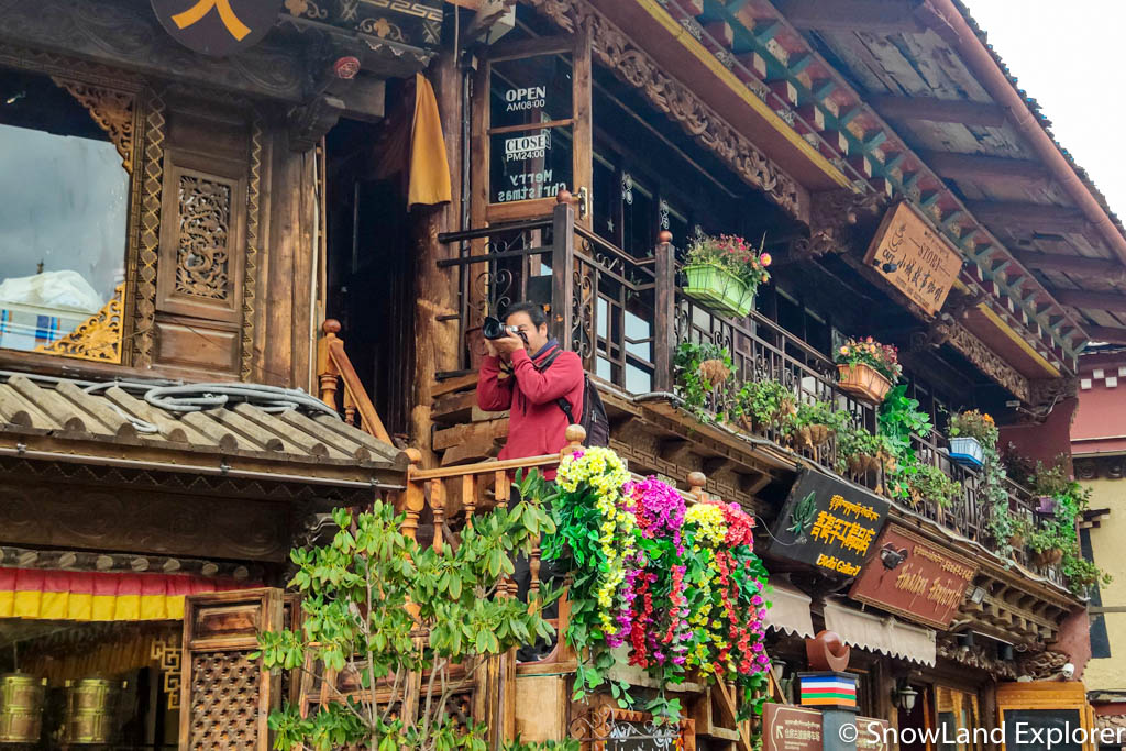 The architecture design of Shangri-la Old Town