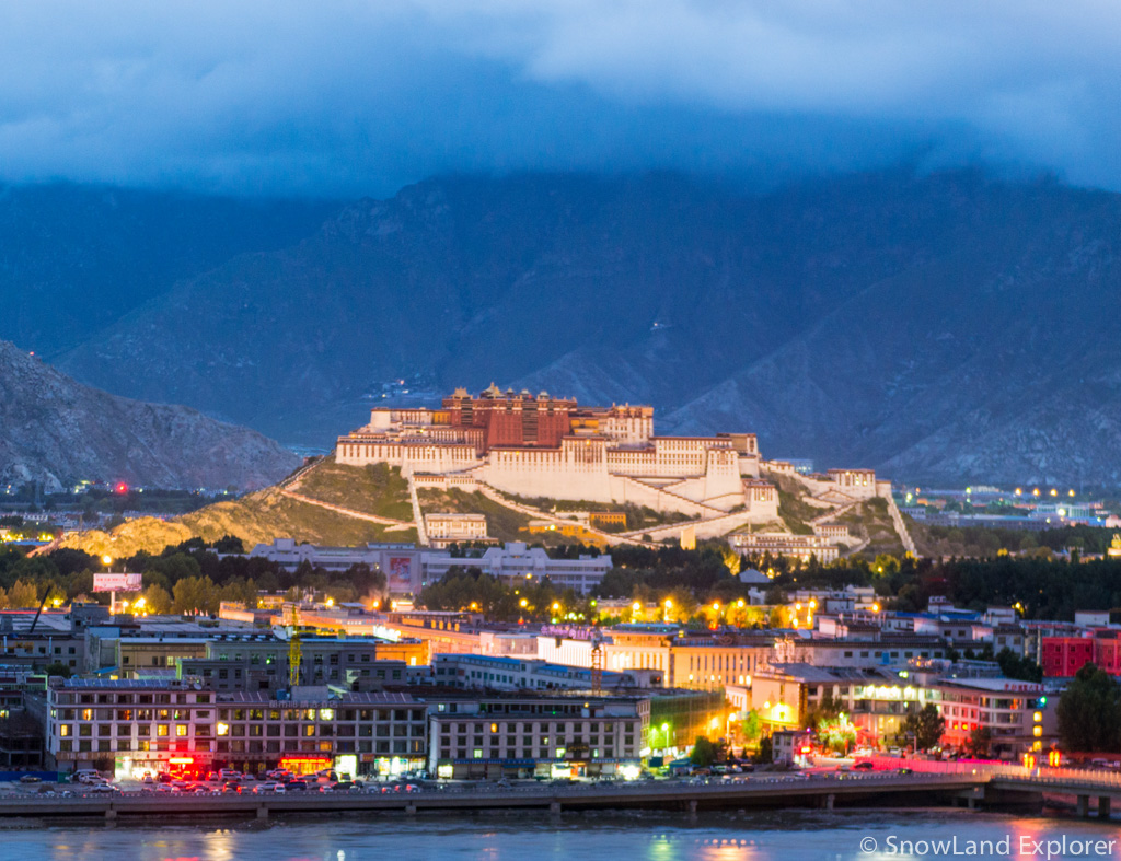 Evening view of Potala Palace in Lhasa