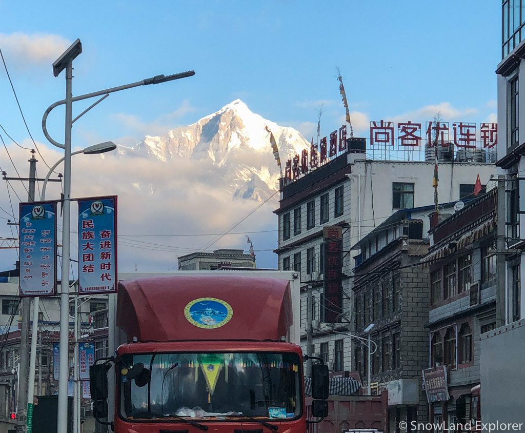 Snow capped moutains around Kyirong town
