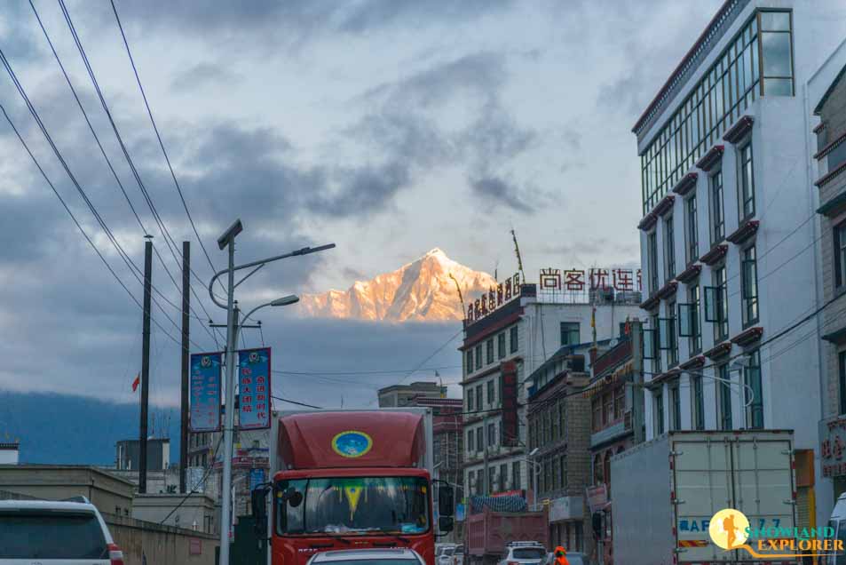 Kyirong town at the border with view of snow peak